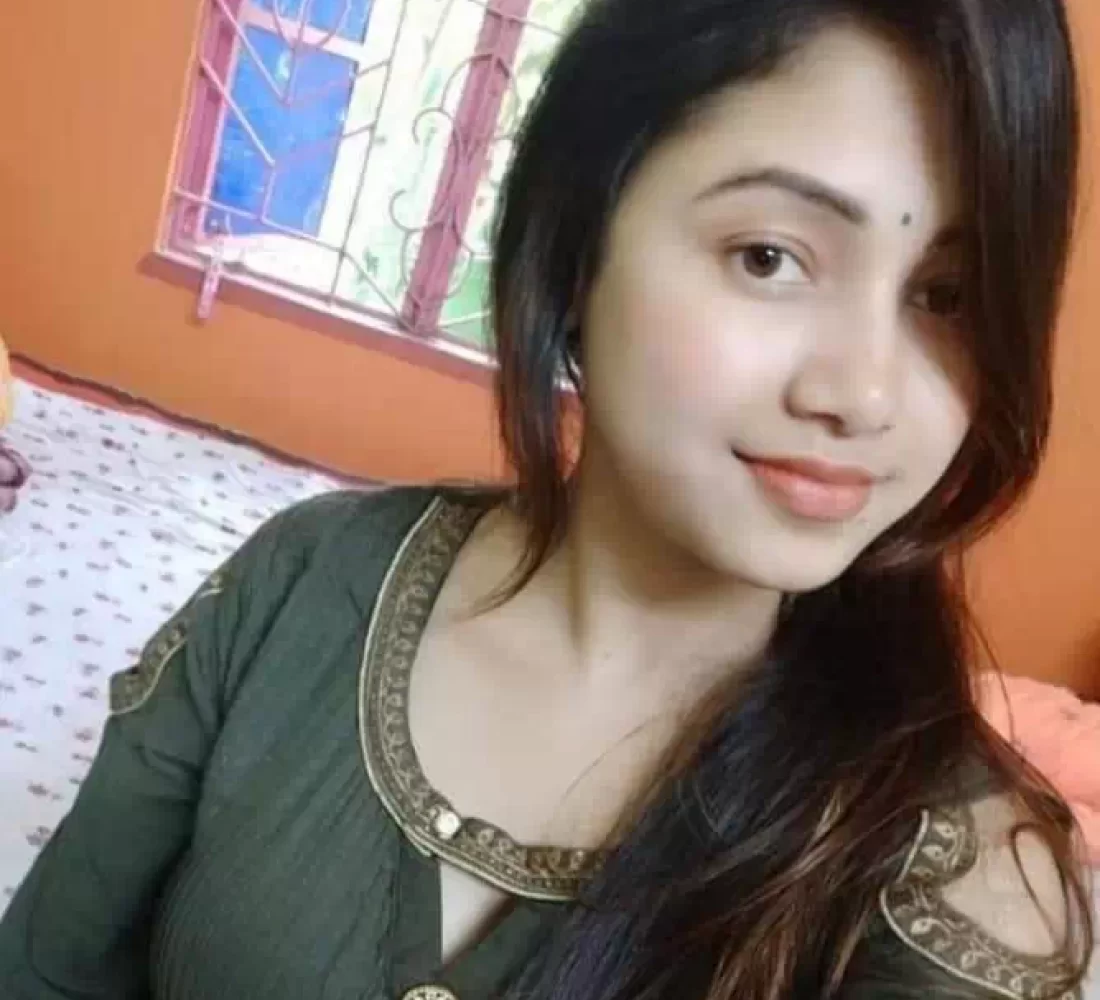 delhi-vip-profile-independent-call-girl-available-so